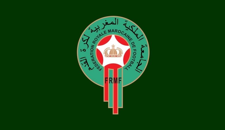 الجامعة تعاقب أندية ولاعبي الدوري الإحترافي