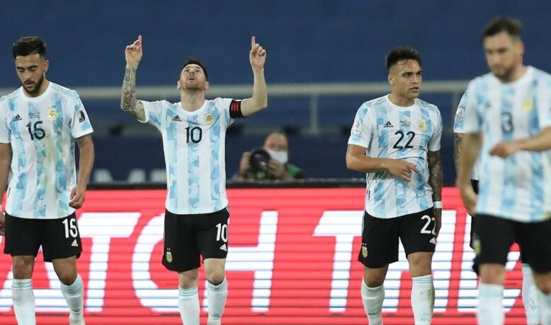 الارجنتين تكتسح الأوروغواي بثلاثية نظيفة في تصفيات كأس العالم
