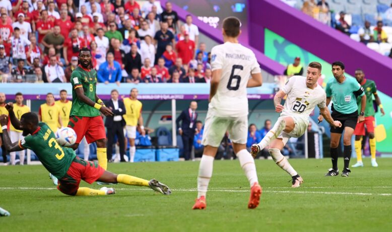 الكاميرون تحافظ على حظوظها في التأهل للدور الثاني بالمونديال بعد التعادل أمام صربيا