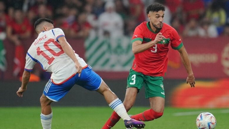 فيفا ترشح مزراوي للقب أفضل ظهير أيسر عربي في كأس العالم