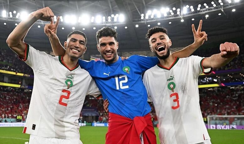 دوليان مغربيان يساندان المنتخب المغربي الأولمبي أمام غينيا