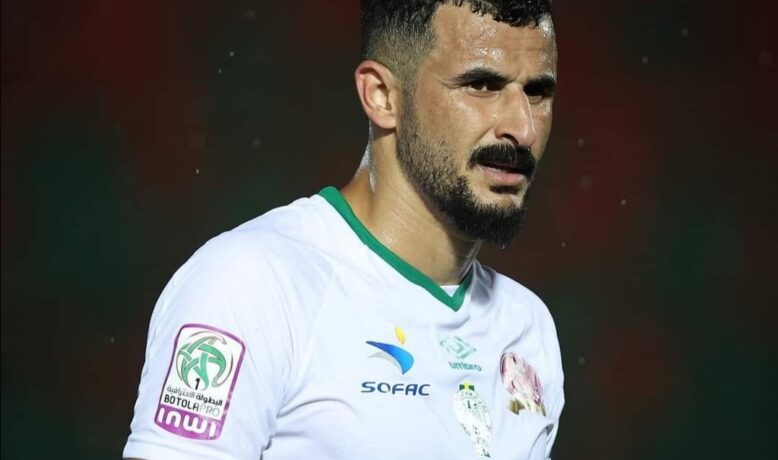 لاعب غير مرغوب فيه داخل الرجاء يتعاقد مع أقوى فريق في الدوري العراقي