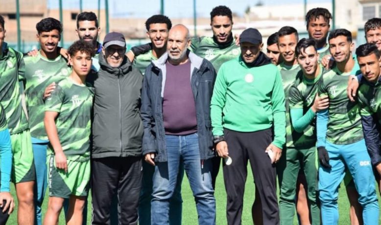 فريق بالدوري الاحترافي ينفصل عن مدربه