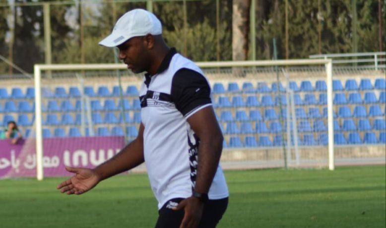 مدرب بالدوري الاحترافي يتراجع عن تدريب فريق بعد التعاقد بينهما بأيام قليلة