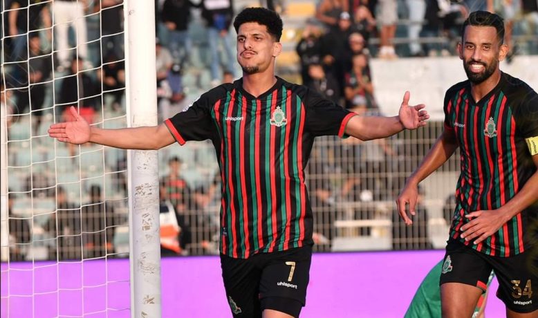 الجيش الملكي يطيح بمضيفه شباب السوالم بثلاثية نظيفة