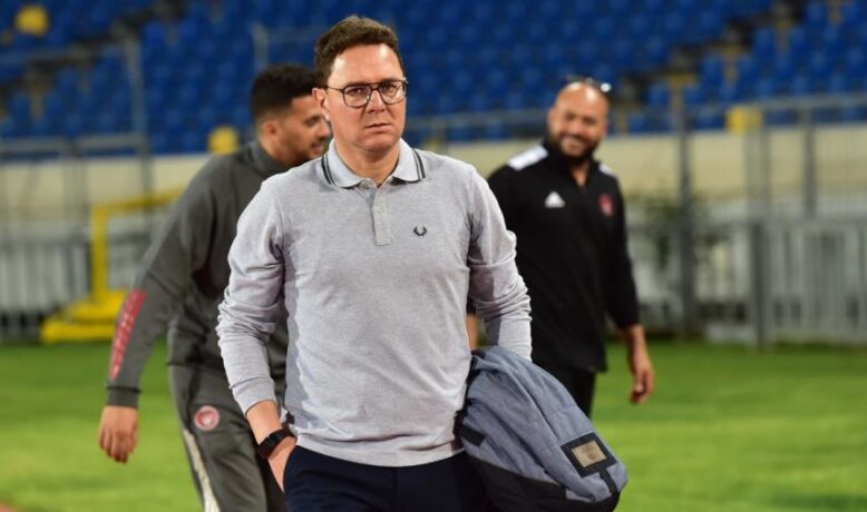 بنهاشم يستجيب لمطلب لاعبيه بعد الفوز على النادي المكناسي