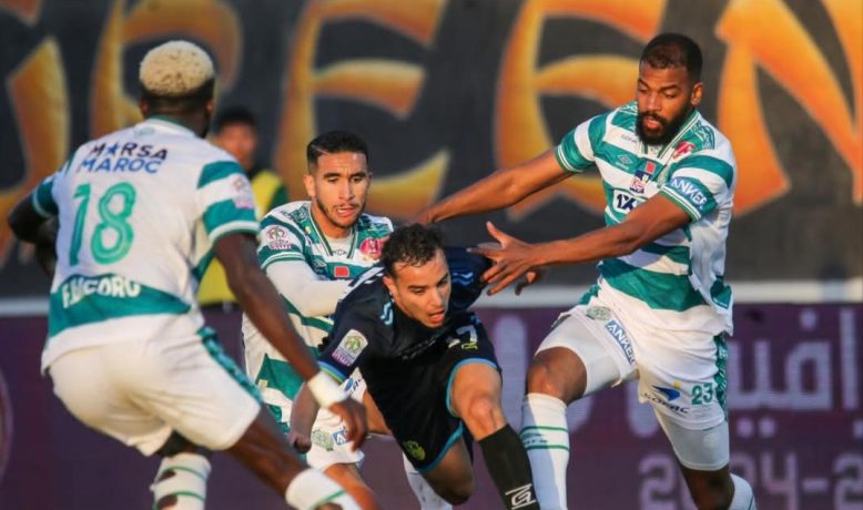 العقوبة الانضباطية تُبعد لاعبا عن الرجاء أمام الفتح الرباطي