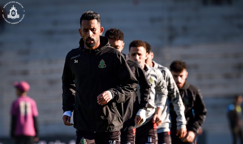 مدرب الجيش الملكي يُعيد لاعبيه لأجواء التداريب