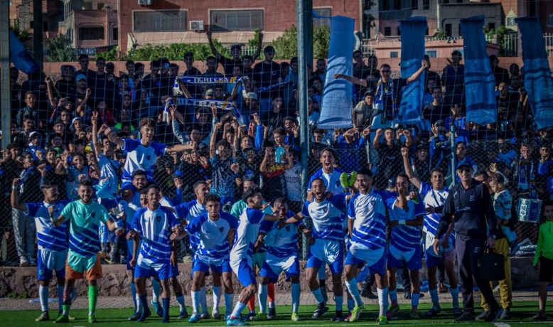 فريق بالبطولة يجمد نشاطه الرياضي بسبب التحكيم