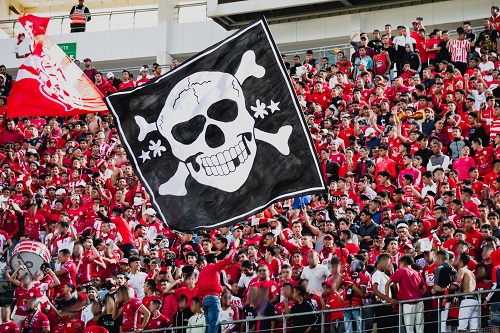 المنع يطال جمهور فريق جديد بالدوري الاحترافي