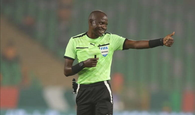 جان جاك ندالا حكما للمباراة الافتتاحية للكان بين المنتخب المغربي والجزر القمر