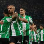 بيتيس يسعى لتأخير التحاق الزلزولي وأمرابط بالمنتخب