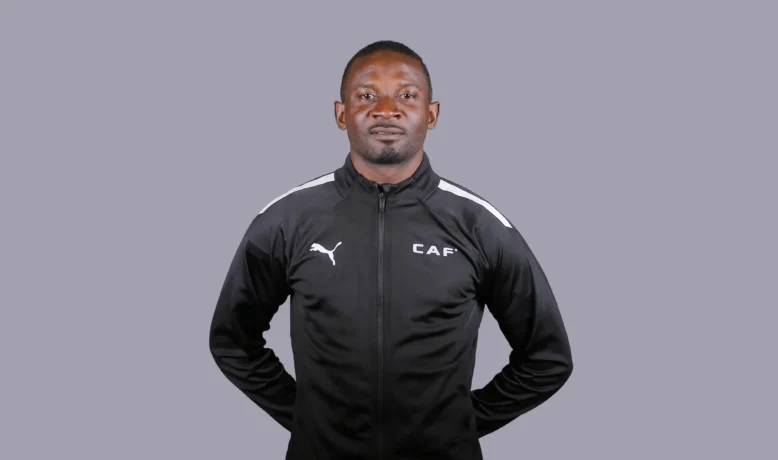 الكاف يعين حكم كاميروني لمباراة أسود الأطلس ومالي