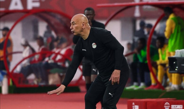 رئيس بعثة الفراعنة يكشف حقيقة أزمة حسام حسن مع الجماهير والأخير يؤكد أن الفيديو تم فهمه بالخطأ