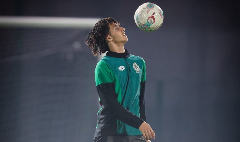 مكعازي يعود وإغيز يسجل حضوره الأول ضمن قائمة الرجاء لمواجهة اتحاد طنجة