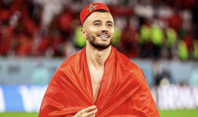 رومان سايس يُسدل الستار على مسيرته الدولية بعد مشوار حافل مع “أسود الأطلس”