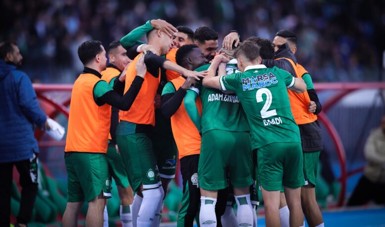 منخرطو الرجاء ينددون بالأخبار الزائفة ويؤكدون دعمهم الكامل للفريق