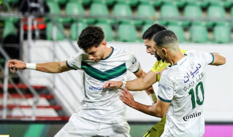 أولمبيك الدشيرة يحتج على قرارات الـVAR أمام المغرب الفاسي ويطالب بفتح تحقيق